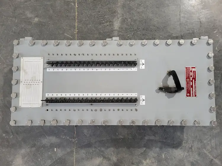 Used APPLETON XPE32252B.J382 Switchgears British Columbia CA | Lenmark #1427004