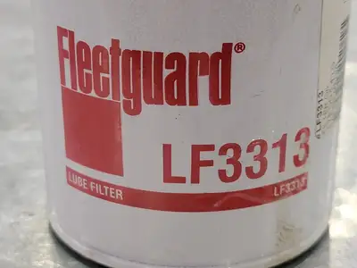 NEW FLEETGUARD LF3313