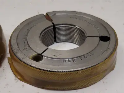 USED R & K TOOL THREAD GAUGE