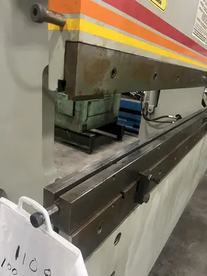 USED 1997 ACCURPRESS 710010