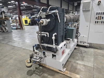 4.5" Welex Extruder, 30:1, 350 HP Motor, New In 1999