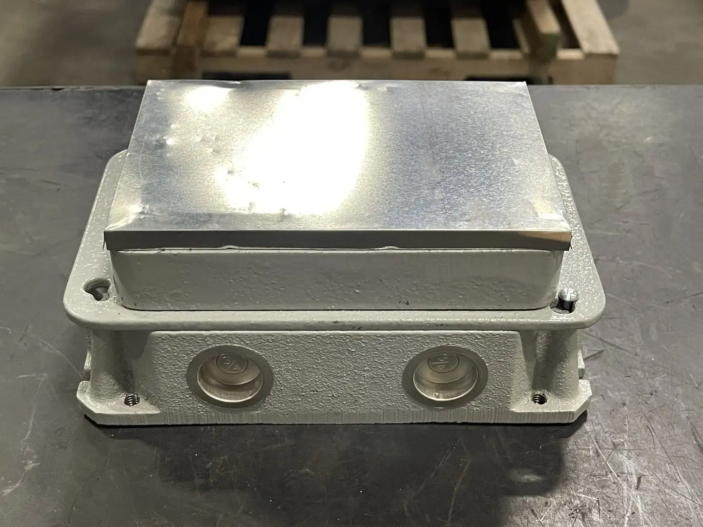 NEW HUBBELL 6269