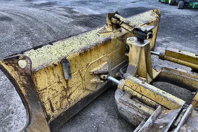 Used 2001 CATERPILLAR D5C Bulldozers Pennsylvania US | Proxy Equipment #1377711