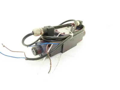 Mannesmann Rexroth 4WRA10E40-12/24N9K4/M Hydraulic Solenoid Valve 24VDC