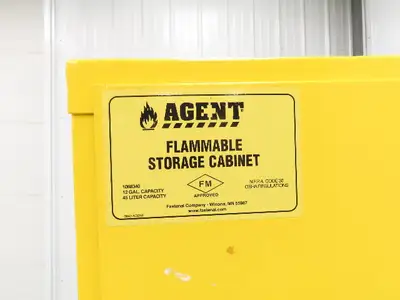 Used AGENT _UNKNOWN_ Biological Safety Cabinets Indiana US | Arrow Industrial #1367470
