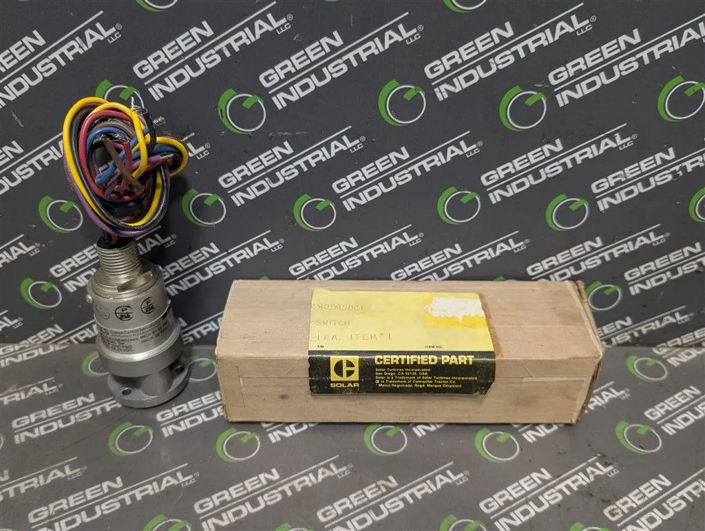 Custom Control Sensors 610GEM1244S Pressure Switch 1000PSIG Proof 5A 28VDC Used