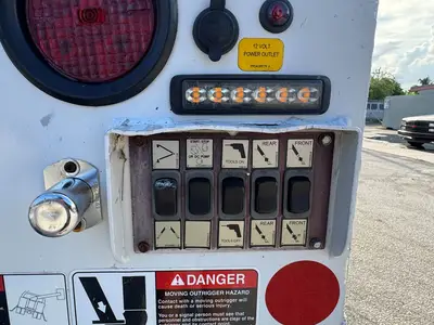 Used 2018 ALTEC AA55E MH Bucket (boom) trucks Florida US | Truck and Van Outlet #1509192