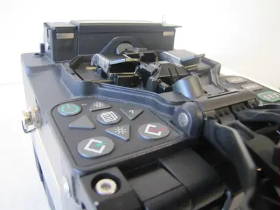 Fujikura FSM-50S Optical Fiber Arc Fusion Splicer AS IS with Case and Manual