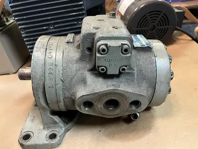 Used VICKERS V2304-A4 Pumps | Surplus Asset Holdings #1206303