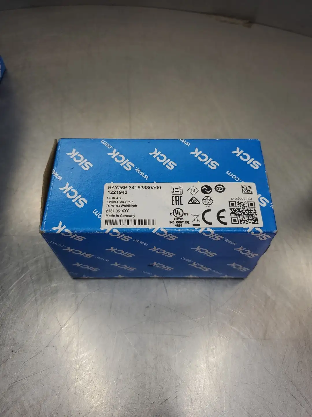USED SICK RAY26P-34162330A00 Retroreflective Photoelectric Sensor, 1221943