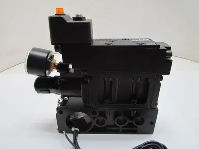 Parker Schrader Bellows AL11323BGW53L6B Pneumatic Valve Regulator 120V Solenoid