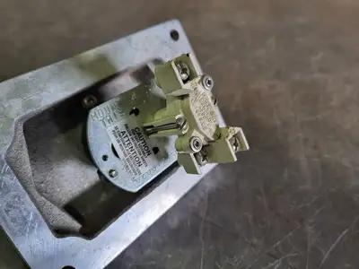 Used COOPER DSD925-SA Switchgears British Columbia CA | Lenmark #242570