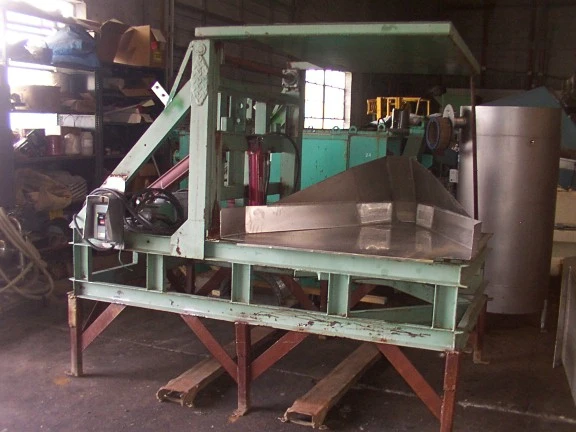 Used _UNKNOWN_ _UNKNOWN_ Bin Dumpers Minnesota US | A&I Equipment #1317415