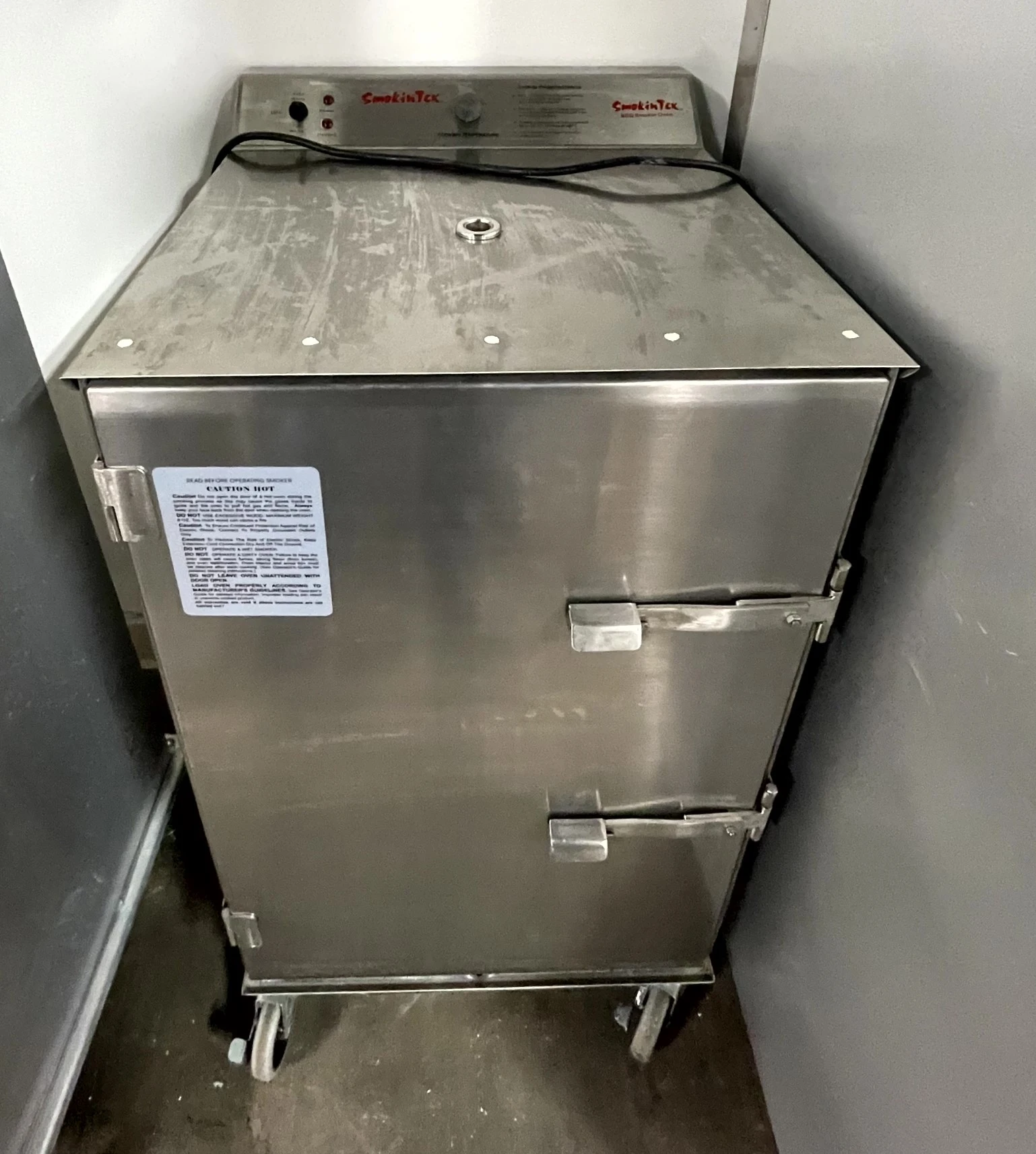 72-0416 Smokin Tex 1500 Electric Barbeque Smoker Oven
