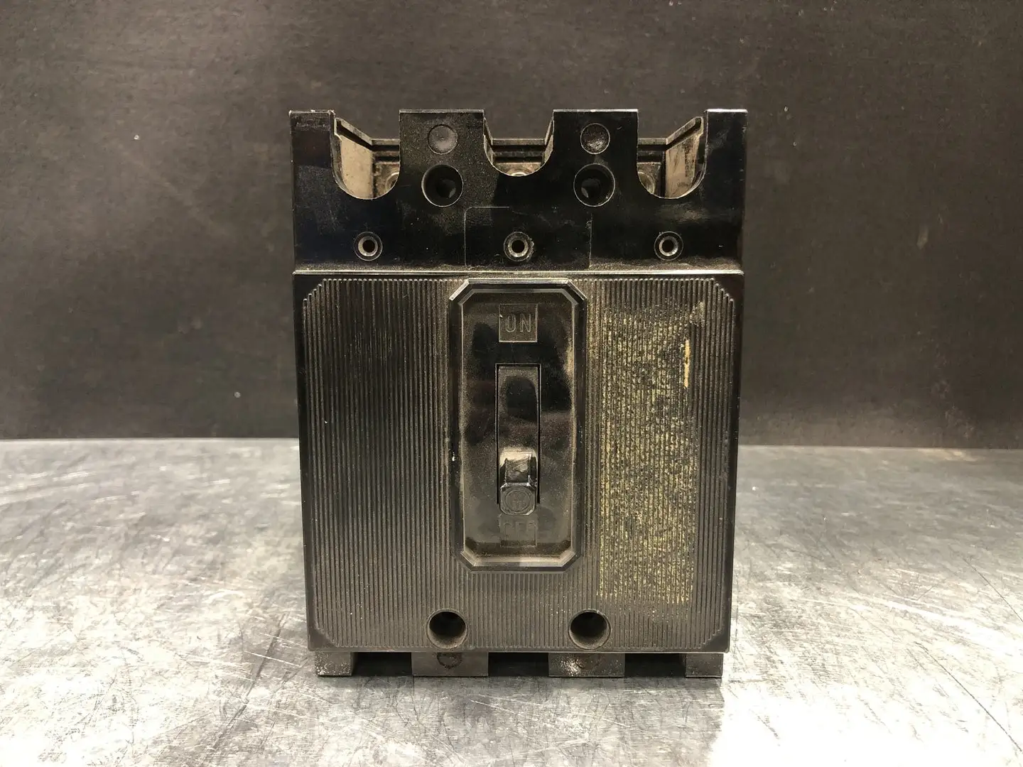 20 Amp 3 Pole Circuit Breaker