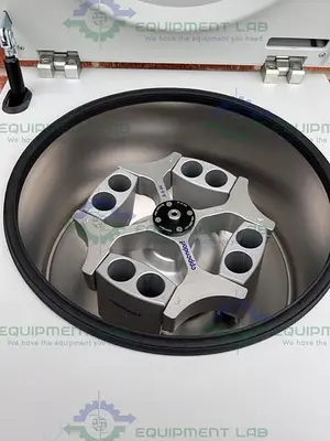 USED EPPENDORF 5804 BENCHTOP CENTRIFUGE W/ EPPENDORF A-4-44 ROTOR 5000 RPM