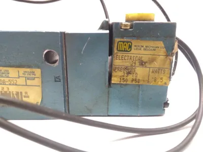 USED MAC VALVES CLOSED CENTER VALVE