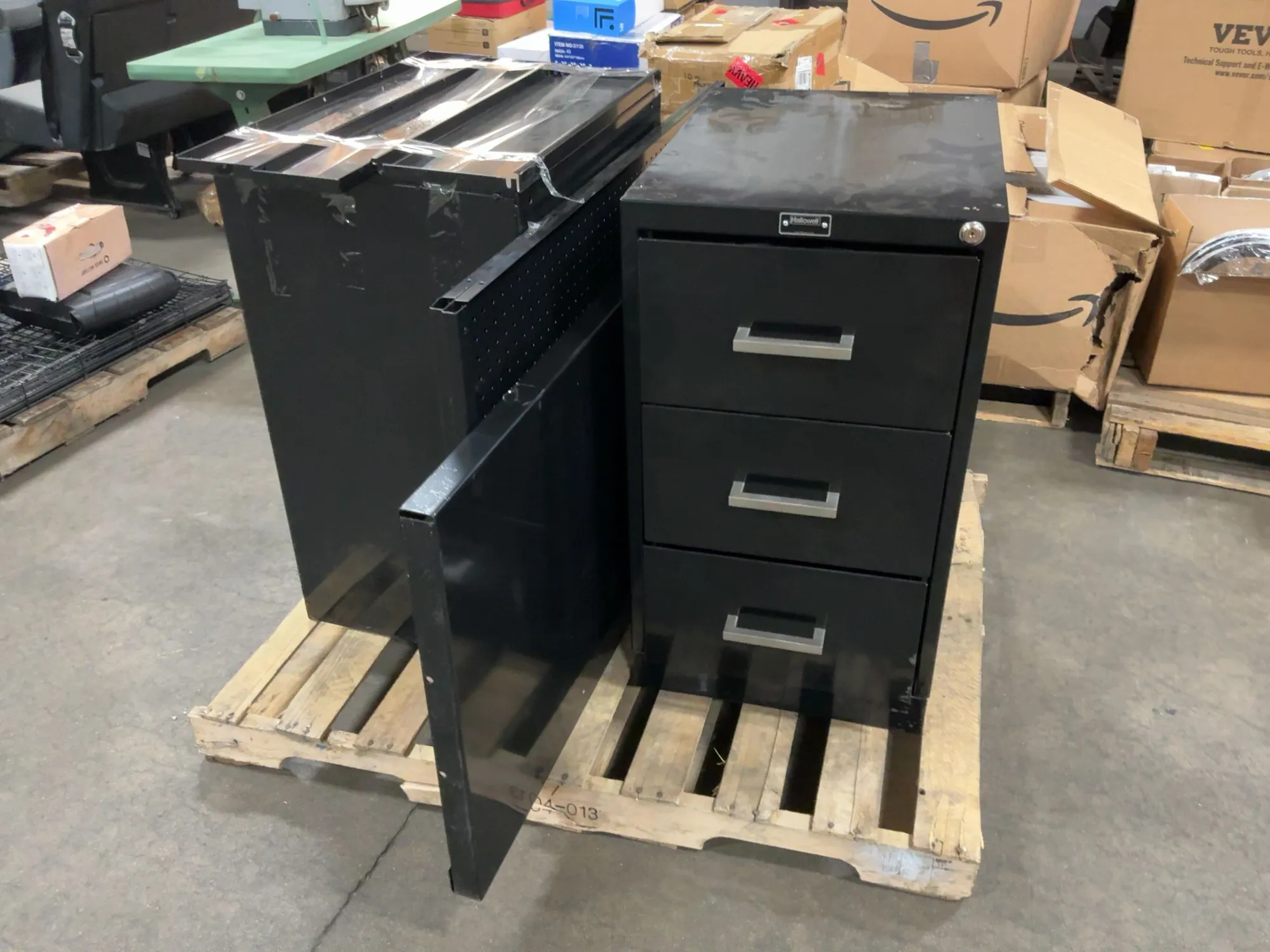Used HALLOWELL _UNKNOWN_ Work Benches Michigan US | Miedema Asset Management Group #1320083