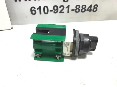 ALLEN BRADLEY 800H-JR5KE7 SER F 2-POS SELECTOR SWITCH WITH CONTACT BLOCK
