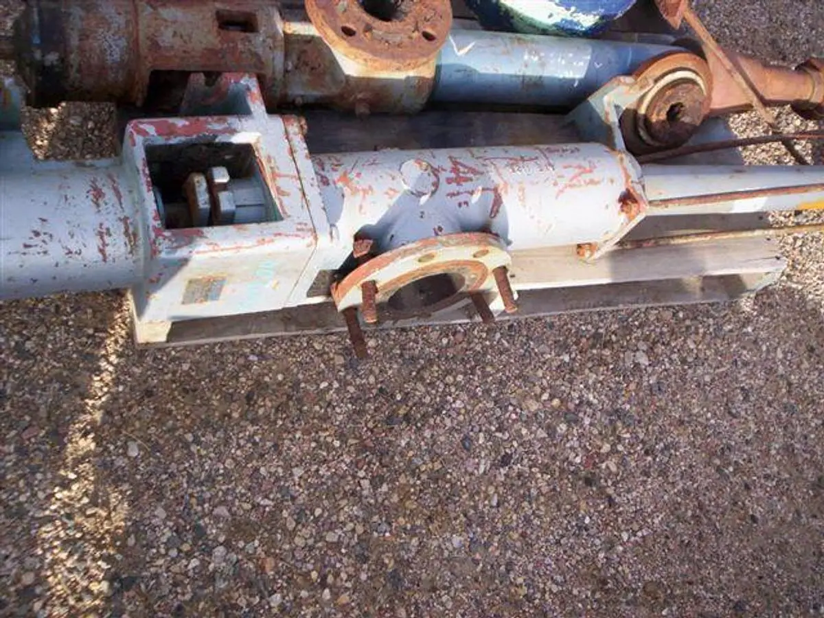 USED ROBBINS MYERS A4D 2X4 PROGRESSING CAVITY SCREW PUMP