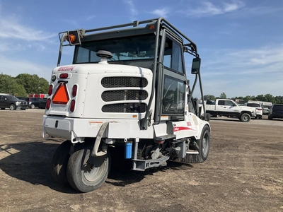 USED 2008 ELGIN PELICAN