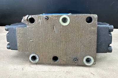 New | in-Stock Eaton DG5V-8-H-OC-M-FW-B-10 Valves/Fittings Indiana US | J&J Industrial Supply #1208955