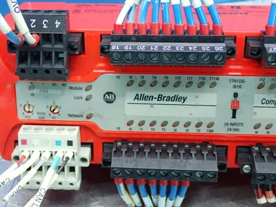 Used ALLEN BRADLEY 1791DSIB16 Input / Output Modules Ohio US | HGR 24 #981327