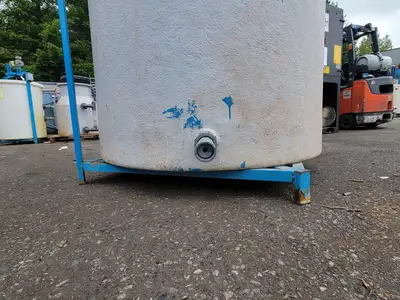 Fiber Glass Tank w/ Fittings