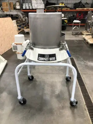 USED 2009 RUSSELL 17240