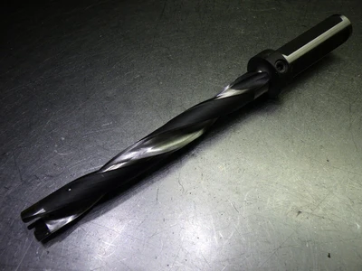 Kennametal 13/16" Coolant Thru indexable Drill 1" Shank KSEM0813R8SSF100 (LOC2214)*