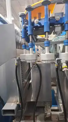 2015 SIPA SFL 1XL INJECTION BLOW MOLDING MACHINE | Machinery Network (3)