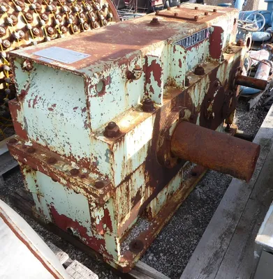 Philadelphia 318 TS Enclosed Gear Drive 106:1 Ratio 595 RPM In 5.6 Out Used