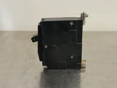 USED SQUARE D QO120