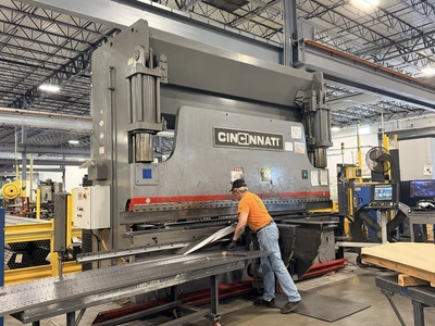 2017 CINCINNATI 230PF+12 Press Brakes | Tight Tolerance Machinery (1)