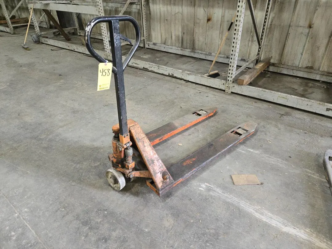 Pallet Jack (LOCATION: Batavia, OH)