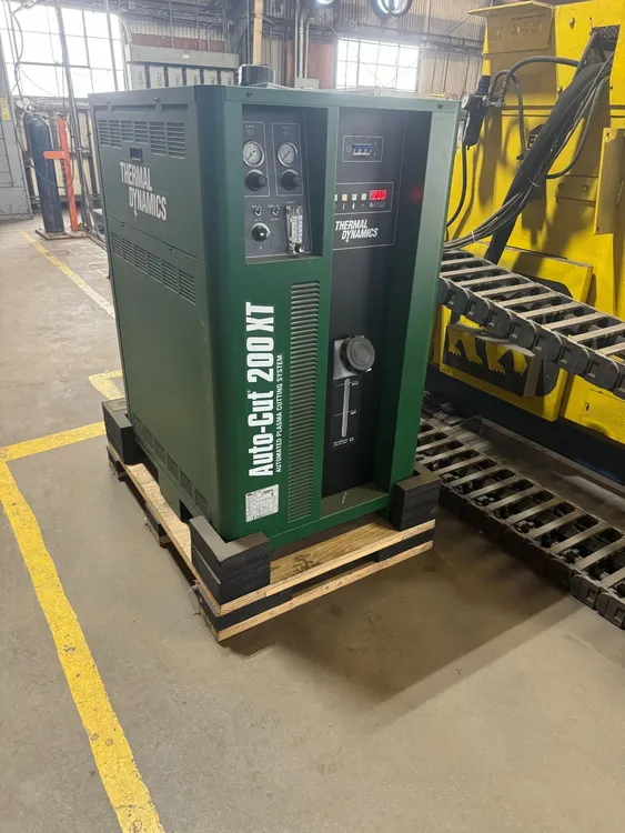 Used THERMAL DYNAMICS AUTO-CUT 200 XT Plasma Cutters California US | Machinery Network #6285
