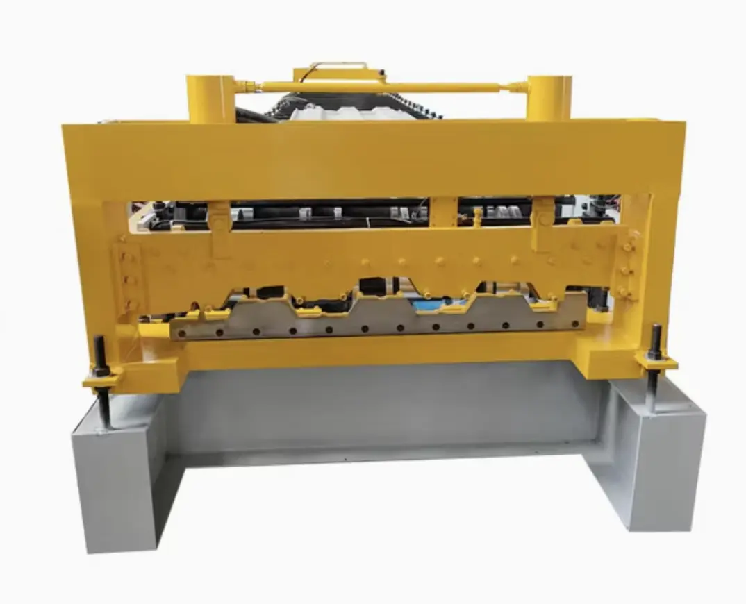 Composite Metal Deck Roll Forming Machine - UAE