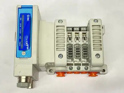 USED SMC PNEUMATIC PLUG-IN MANIFOLD 3-STATION