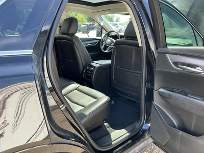 USED 2017 CADILLAC XT5