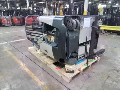 USED 2020 CROWN RMD6095S-32