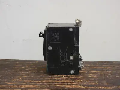 NEW SQUARE D QOB360VH