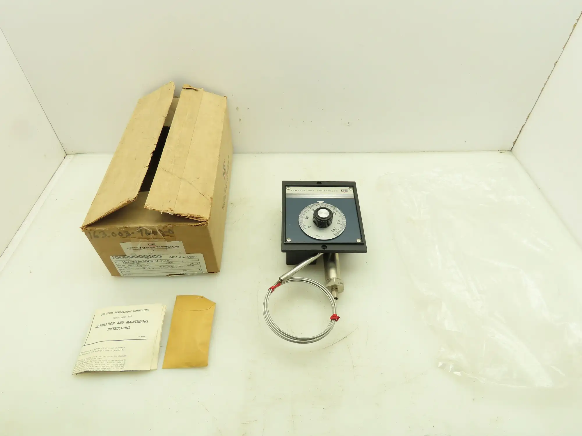 UE United Electric Type 602 6BS Dial Temperature Controller 0-250°F 20A 125/250V