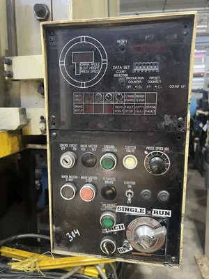 USED 1995 KOMATSU PRESSES KOMATSU OBS 150-3 PRESS