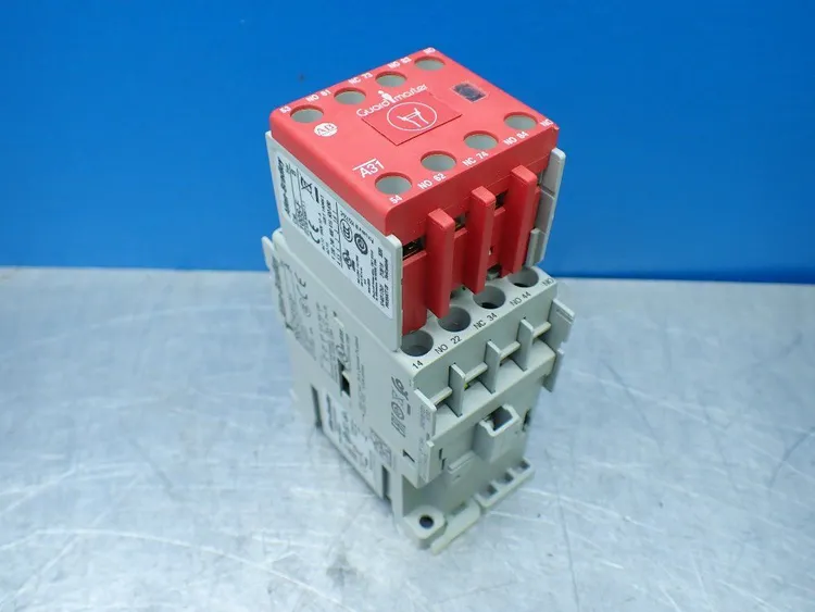 New | in-Stock ALLENBRADLEY 700SCF620EJC Relays & Switches | HGR 24 #739821