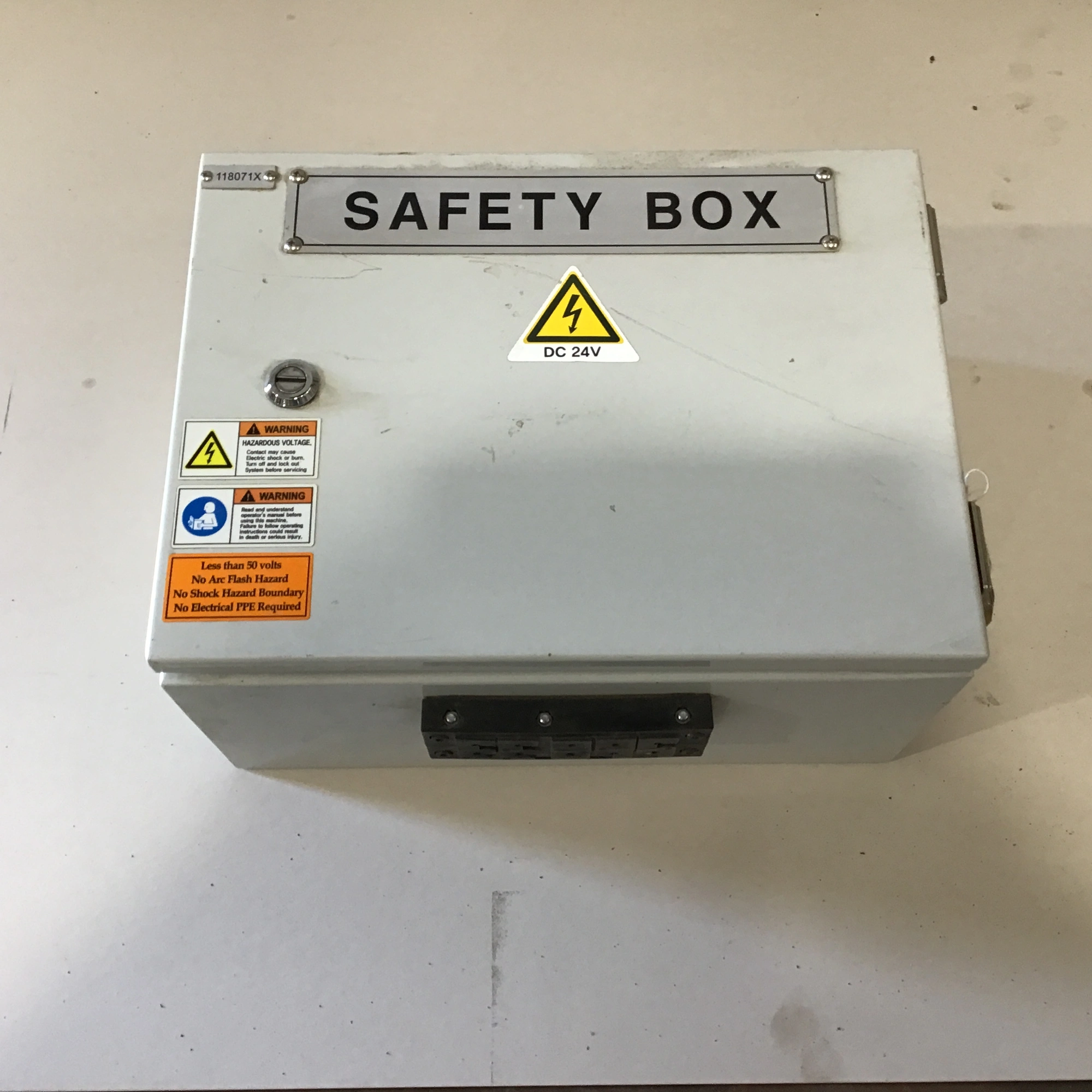 Unbranded 118071X Safety Box Electrical Enclosure 24VDC