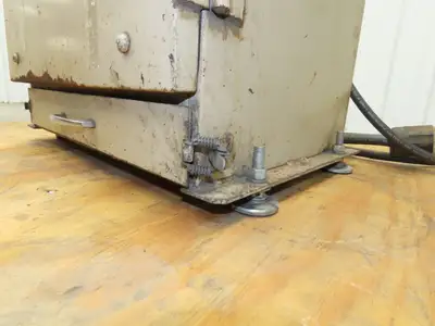 Showa SGK-N Bench Grinder Dust Collector Stand 8" 3000 RPM 230V 3Ph