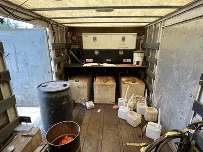 Used 2000 _UNKNOWN_ _UNKNOWN_ Fuel & Lube Trucks Oregon US | KNM Equipment Sales & Service #1363592