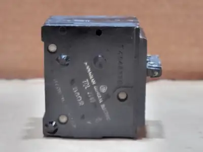 Used CANADIAN GENERAL ELECTRIC TQL2140 Switchgears British Columbia CA | Lenmark #835673