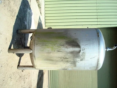 1750L S/S Vert Pressure Vessel