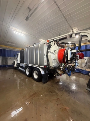 2016 Aquatech B10 Combination Sewer Cleaners | VacSource (4)
